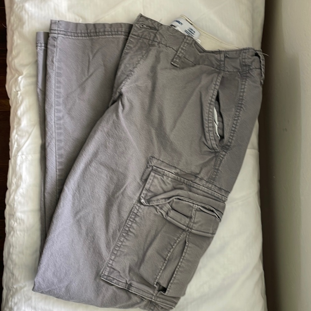 Old Navy Men’s Gray Cargo Pants 32 x 32